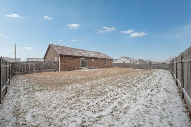 623 SWEET MEADOW LANE, Kaukauna, WI 54301