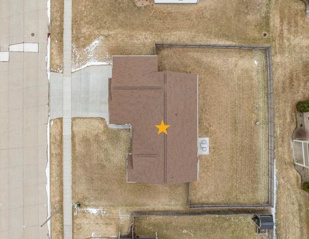 623 SWEET MEADOW LANE, Kaukauna, WI 54301