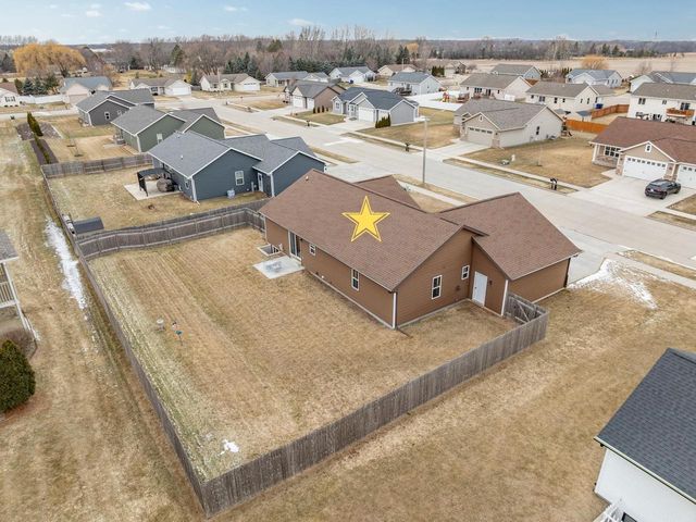 623 SWEET MEADOW LANE, Kaukauna, WI 54301