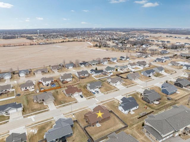 623 SWEET MEADOW LANE, Kaukauna, WI 54301