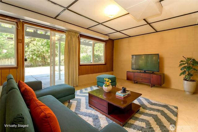 105 156th Avenue NE, Bellevue, WA 98007