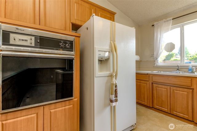 105 156th Avenue NE, Bellevue, WA 98007