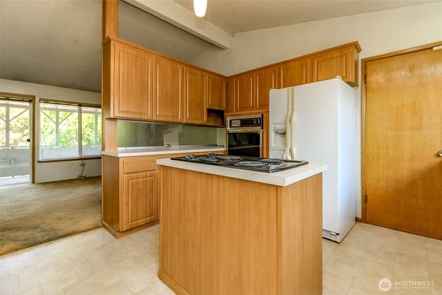 105 156th Avenue NE, Bellevue, WA 98007