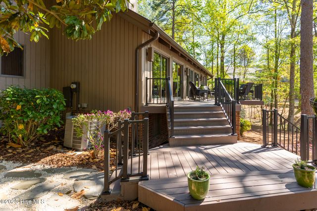 105 Tucker Court, West End, NC 27376