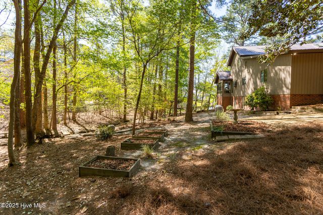 105 Tucker Court, West End, NC 27376