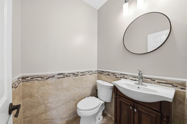 1305 Wilderness Pines Drive, Friendswood, TX 77546