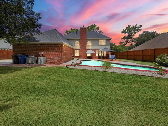 1305 Wilderness Pines Drive, Friendswood, TX 77546