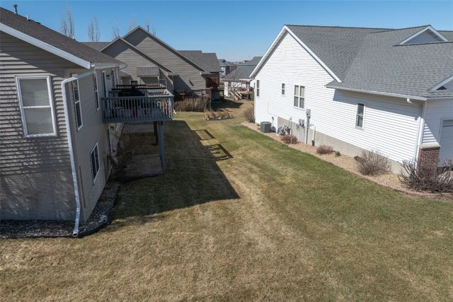 720 Hillview Drive, Fairfax, IA 52228