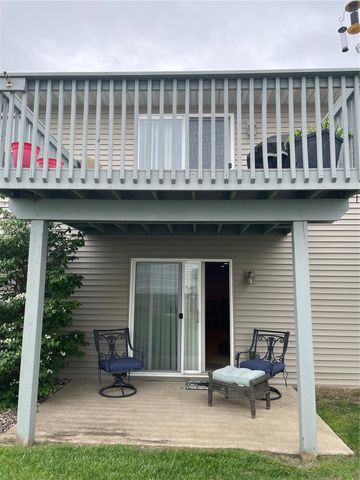 720 Hillview Drive, Fairfax, IA 52228