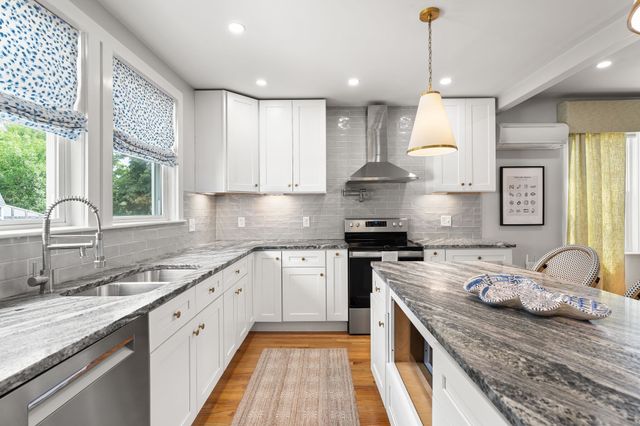 75 Sea Street, Weymouth, MA 02191