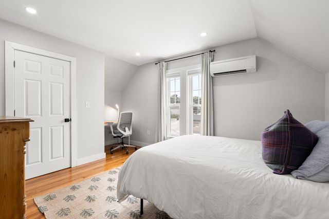 75 Sea Street, Weymouth, MA 02191