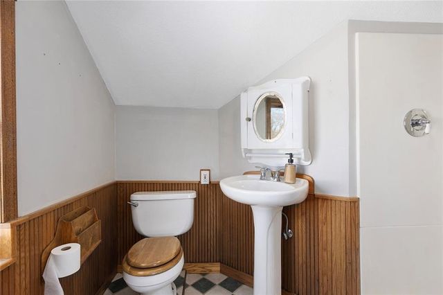 5707 N Robinhood Lane, Kansas City, MO 64151