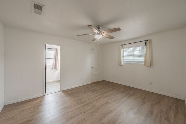 5612 Macgregor Drive, Haltom City, TX 76148