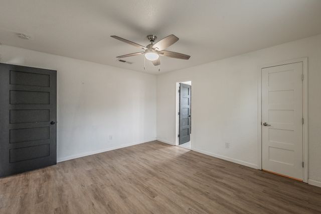 5612 Macgregor Drive, Haltom City, TX 76148