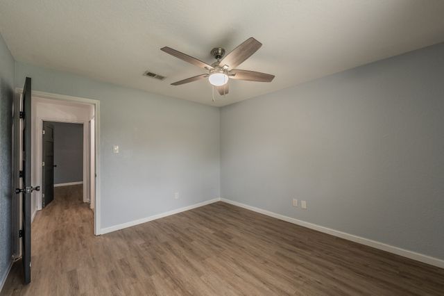 5612 Macgregor Drive, Haltom City, TX 76148