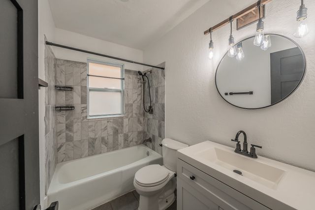 5612 Macgregor Drive, Haltom City, TX 76148