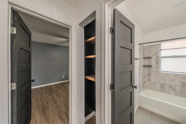 5612 Macgregor Drive, Haltom City, TX 76148