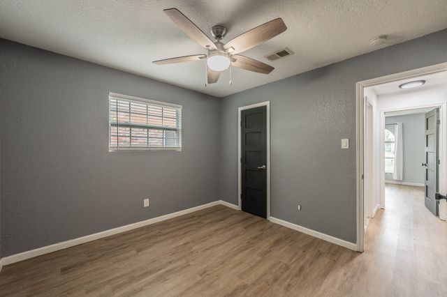 5612 Macgregor Drive, Haltom City, TX 76148