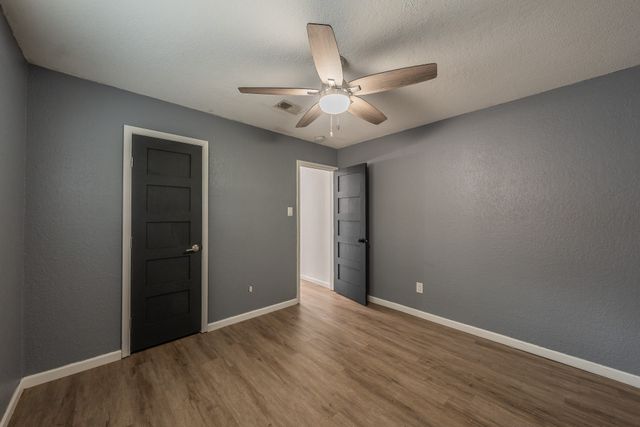 5612 Macgregor Drive, Haltom City, TX 76148