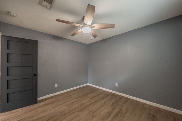 5612 Macgregor Drive, Haltom City, TX 76148