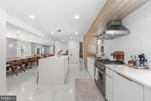 1269 WALLER DR, Huntingdon Valley, PA 19006