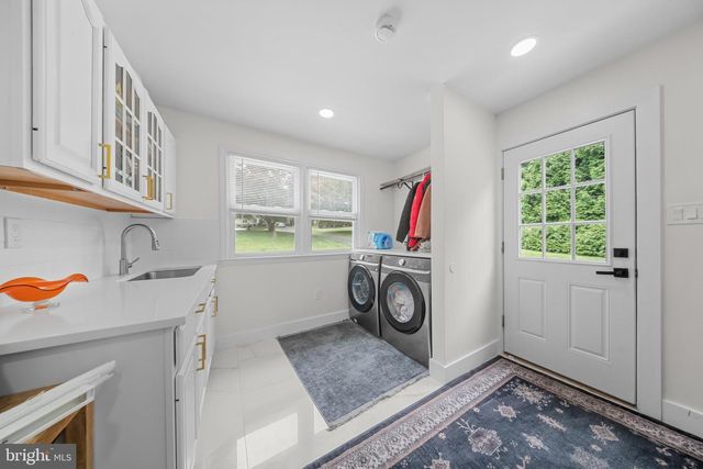 1269 WALLER DR, Huntingdon Valley, PA 19006