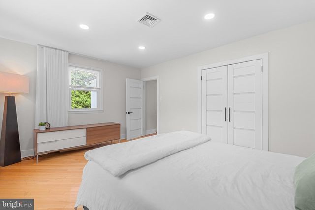 1269 WALLER DR, Huntingdon Valley, PA 19006