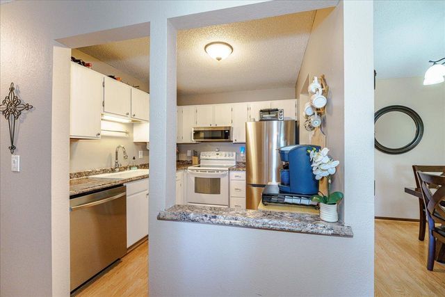 3440 Golfview Drive 315, Eagan, MN 55123