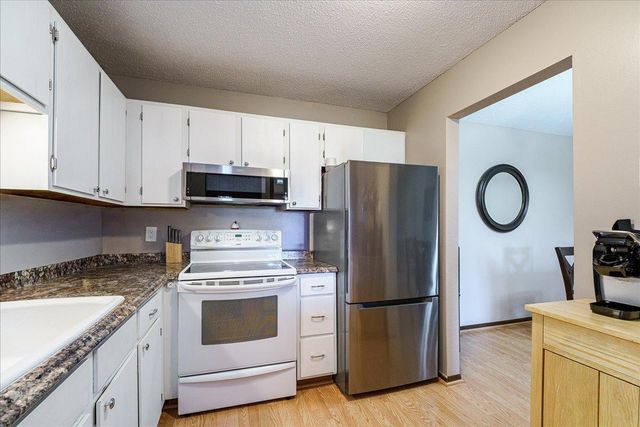 3440 Golfview Drive 315, Eagan, MN 55123