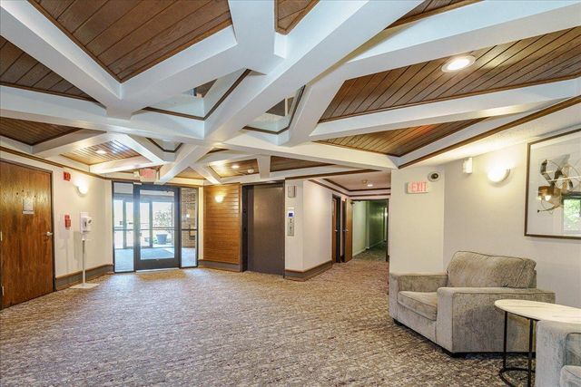 3440 Golfview Drive 315, Eagan, MN 55123