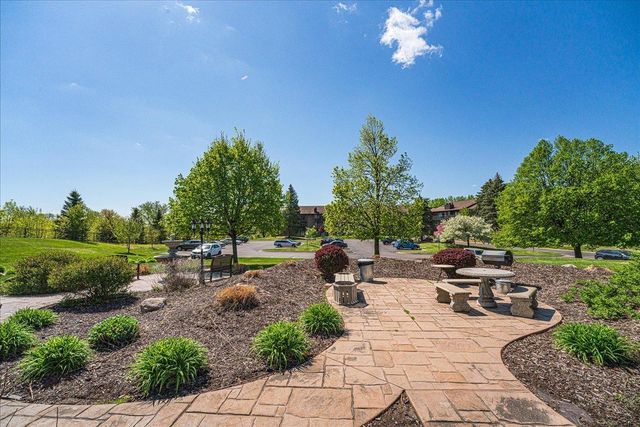 3440 Golfview Drive 315, Eagan, MN 55123