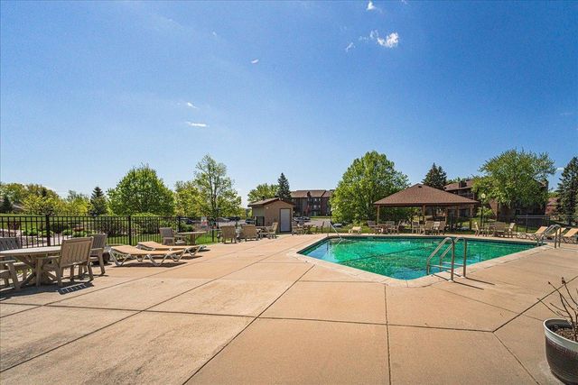 3440 Golfview Drive 315, Eagan, MN 55123