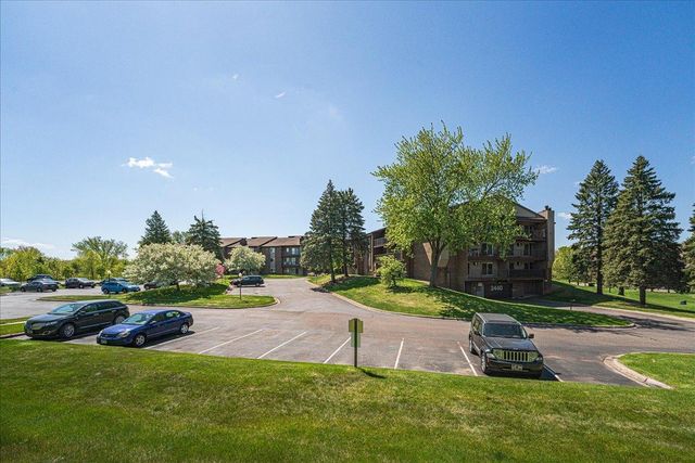 3440 Golfview Drive 315, Eagan, MN 55123