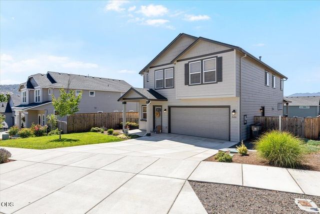 1626 Dragon Tail Place, Medford, OR 97504
