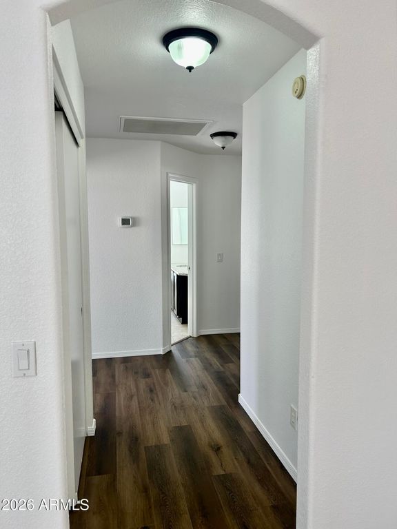 Image 18 of property listing at 108 W Behrend Drive, Phoenix, AZ 85027