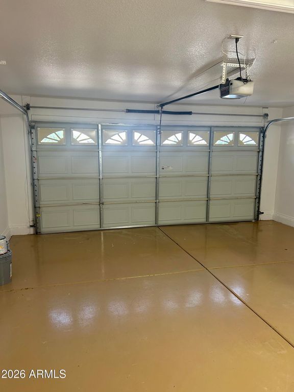 Image 22 of property listing at 108 W Behrend Drive, Phoenix, AZ 85027