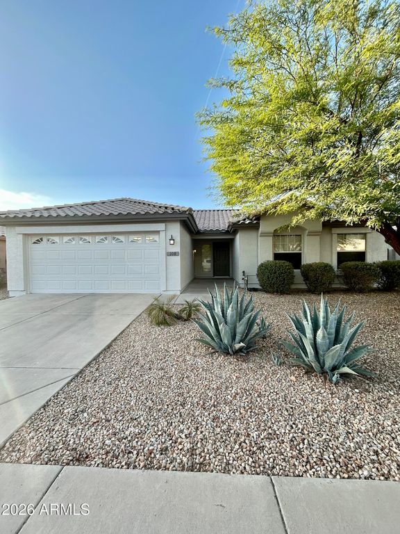 Image 24 of property listing at 108 W Behrend Drive, Phoenix, AZ 85027