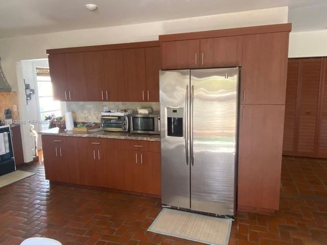 18715 SW 99th Rd, Cutler Bay, FL 33157