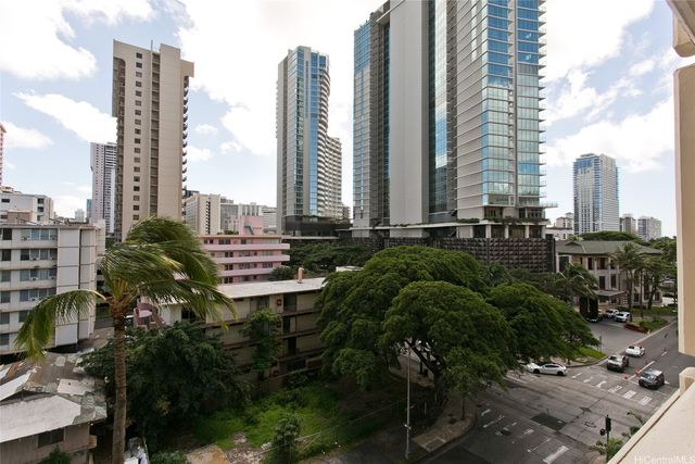 2092 Kuhio Avenue 806, Honolulu, HI 96815