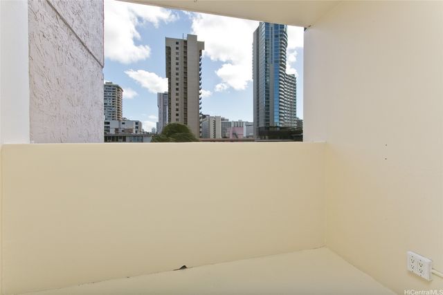 2092 Kuhio Avenue 806, Honolulu, HI 96815