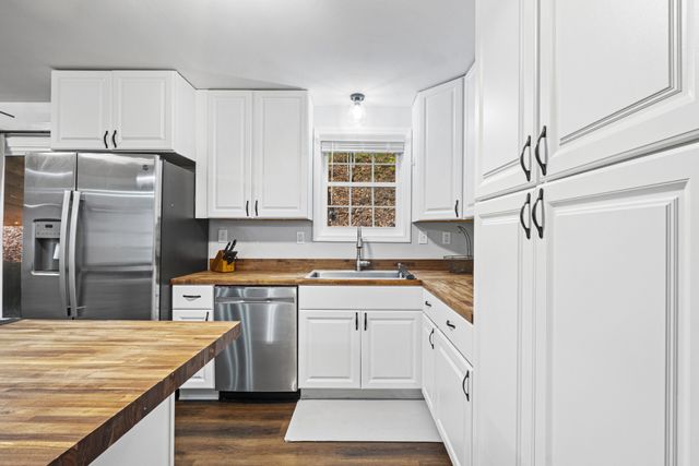 1420 Indian Springs Rd, Pegram, TN 37143