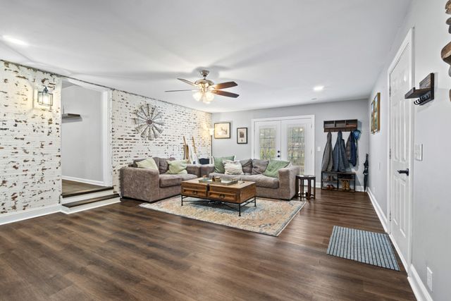 1420 Indian Springs Rd, Pegram, TN 37143