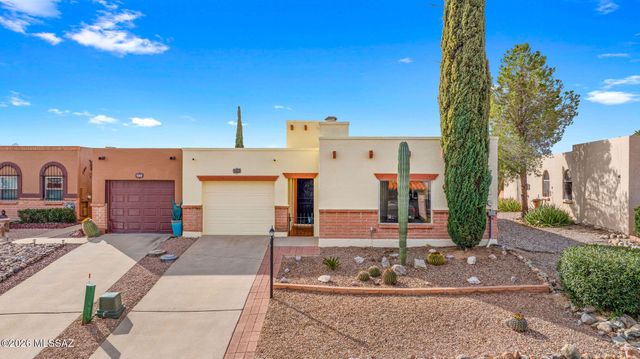 1311 W Calle Serrano, Green Valley, AZ 85622