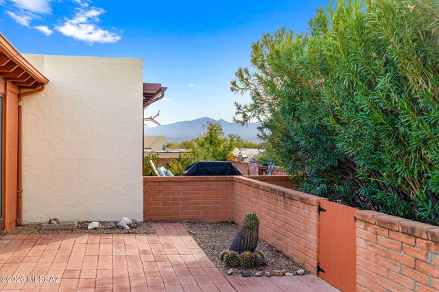 1311 W Calle Serrano, Green Valley, AZ 85622