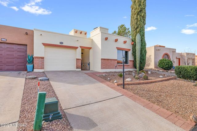 1311 W Calle Serrano, Green Valley, AZ 85622