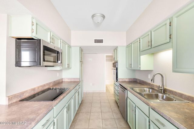 1311 W Calle Serrano, Green Valley, AZ 85622