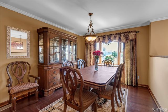 215 Summit Avenue, West Seneca, NY 14224