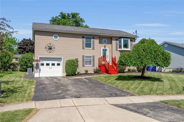215 Summit Avenue, West Seneca, NY 14224