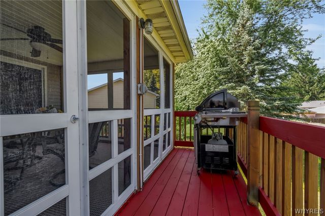 215 Summit Avenue, West Seneca, NY 14224