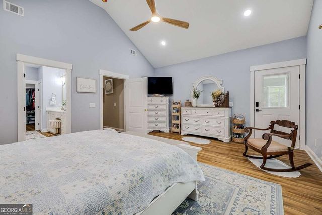 1037 Lake Side Drive NE, Townsend, GA 31331